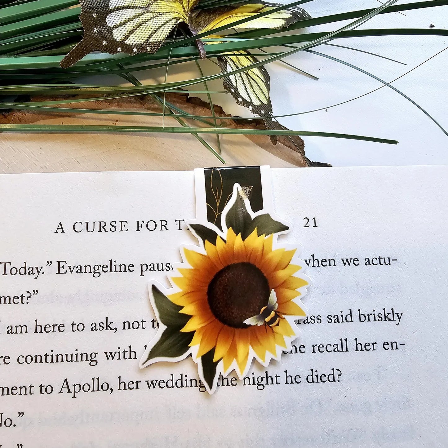 Bee magnetic  Bookmark